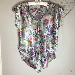 California Dynasty Women’s Floral Short Pajamas size Medium